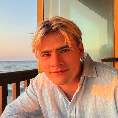 Archie Cade